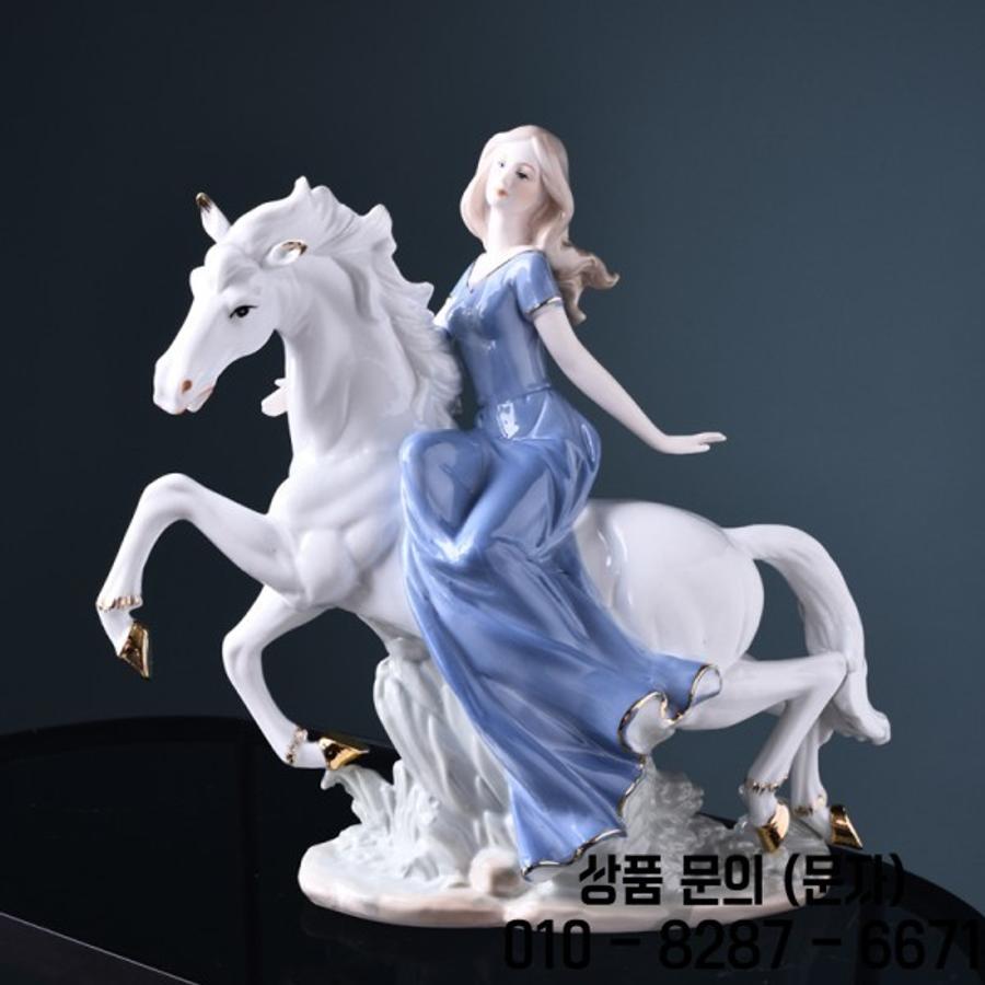 유럽 세라믹 와인 캐비닛 TV 장식 거실 방 <b>서양</b> 소녀 <b>승마</b>