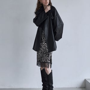 벨티드 페이크 레더 하프 자켓 LN03JK171