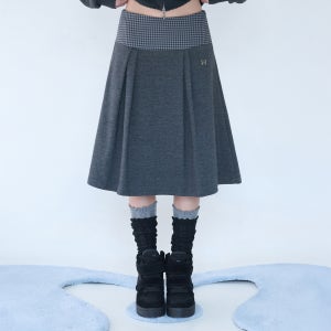 [미레코] MINI CHECK SWEAT SK CHARCOAL