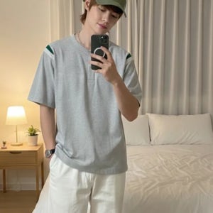 유니클로 JW앤더슨 남녀공용 헨리넥 반팔 티셔츠 2컬러 485455
