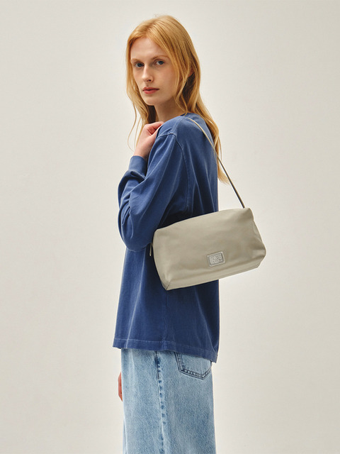 [마리떼 프랑소와 저버] CLASSIC LOGO NYLON BOX BAG beige