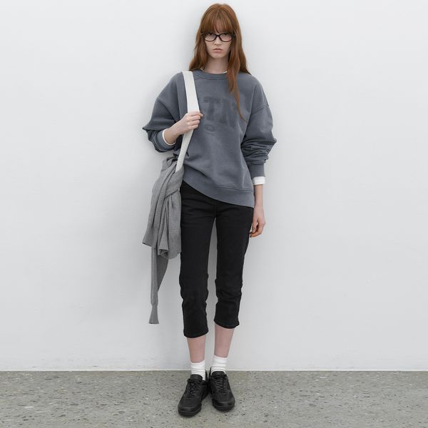 ์ํ๋ฆฌ์๋์ธ BLACK DENIM CAPRI PANTS