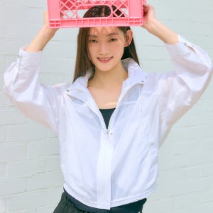 [아떼 바네사브루노 여성] [LF몰단독] 화이트 썸머 시어링 탈착후드 경량 점퍼 VLJU6B901WT