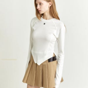 [뮤제] GAUDI Neck Point Embroidered Unbalance Hem Top_White 5010903320