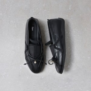 [롯데백화점] 슈콤마보니 Fev_Comfy flat(black) DE4DA25504BLK / 블랙 LE1221290421