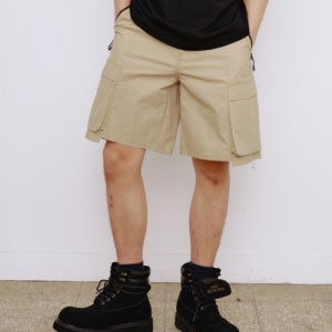 [칼라파타르] NYLON RIPSTOP INCISION BELTED CARGO POCKET SHORTS - BEIGE KC2SP1253MBG