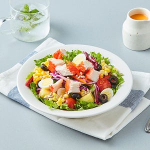 한국야쿠르트 잇츠온 꽃맛살 칠리마요 샐러드