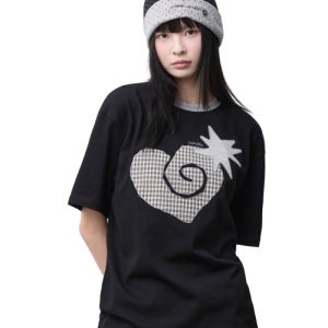 [밈더워드로브] 스네일 하트 패치 티셔츠_블랙 MW261HT2BK