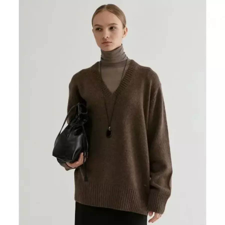 FROMWHERE Alpaca V-Neck Sweater Brown