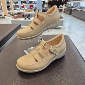 엘칸토 HC11 소가죽 여성화 W5J7U6Y1335