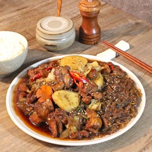 통통한 닭다리살 70% 이상! 순살 안동찜닭🍗 700g