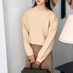 [디 애퍼처] 90S V Neck Knit Top  Beige - 내추럴