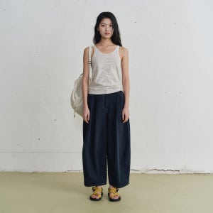 [모노크롬] cosmy pintuck pants (2color)