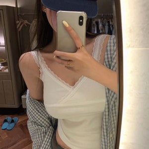 내일도착 민소매/나시 [MADE/레이어드]로맨 브이넥 레이스 나시
