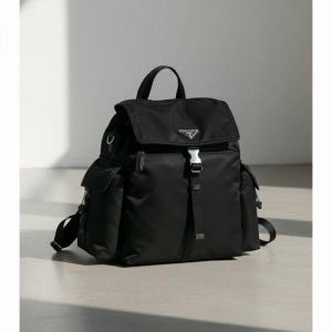 프라다 MUST IT_ 26SS 익스플로어 리나일론 가죽 백팩 남성 배낭 2VZ118