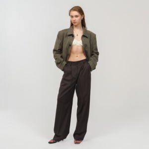 문선 Wide Two-Tuck Slacks / Cacao