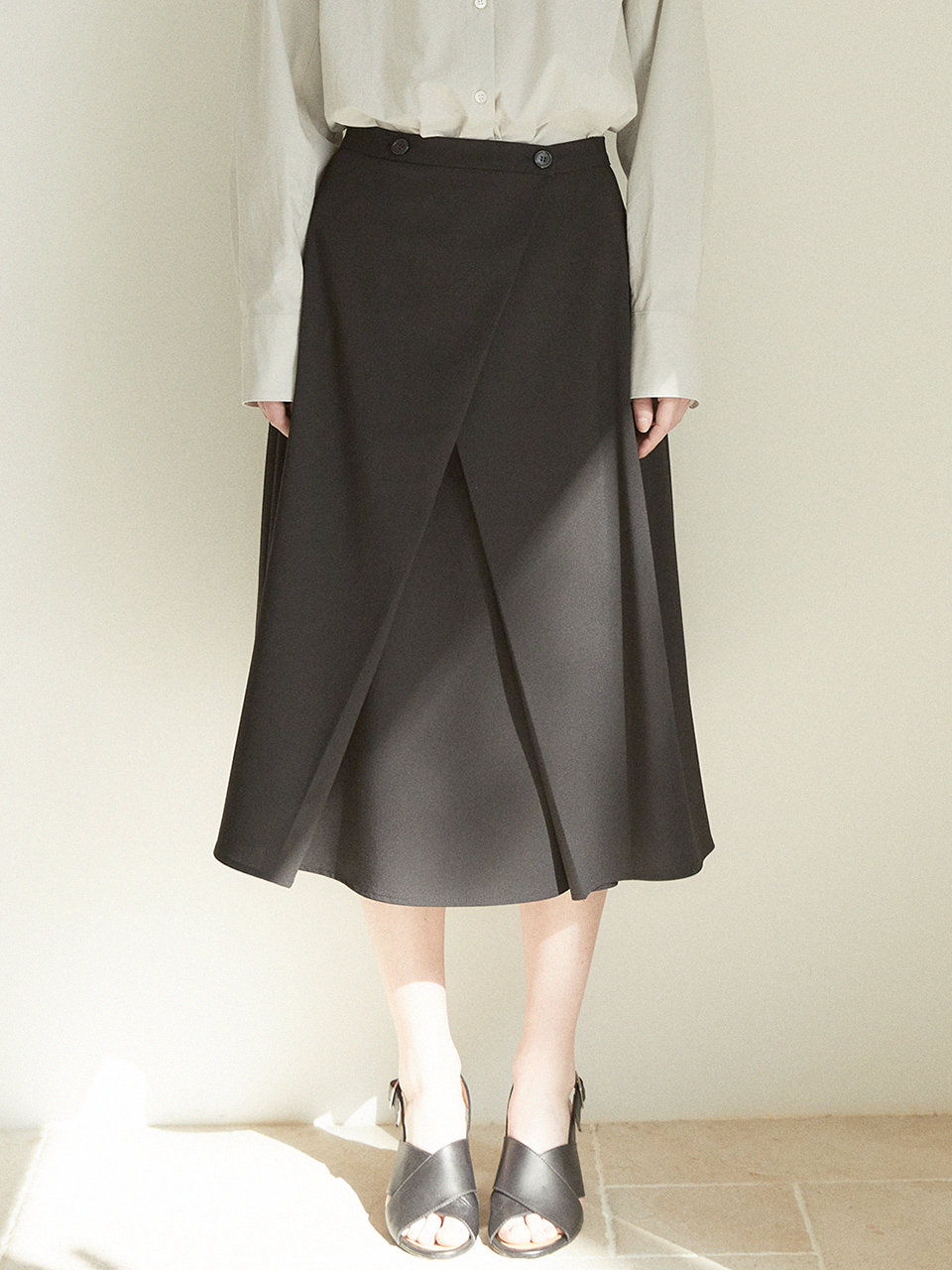 [라르고] Pleated A-line skirt (black)