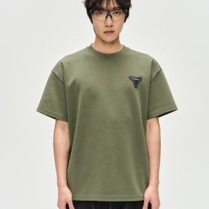 [앤더슨벨] 유니섹스 스툴 패치 로고 티셔츠 atb1230u(KHAKI) A24SSTBU1230_KK