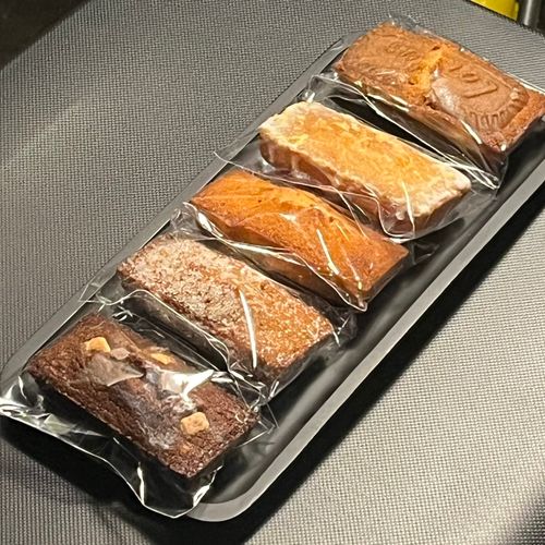카페디노스 휘낭시에