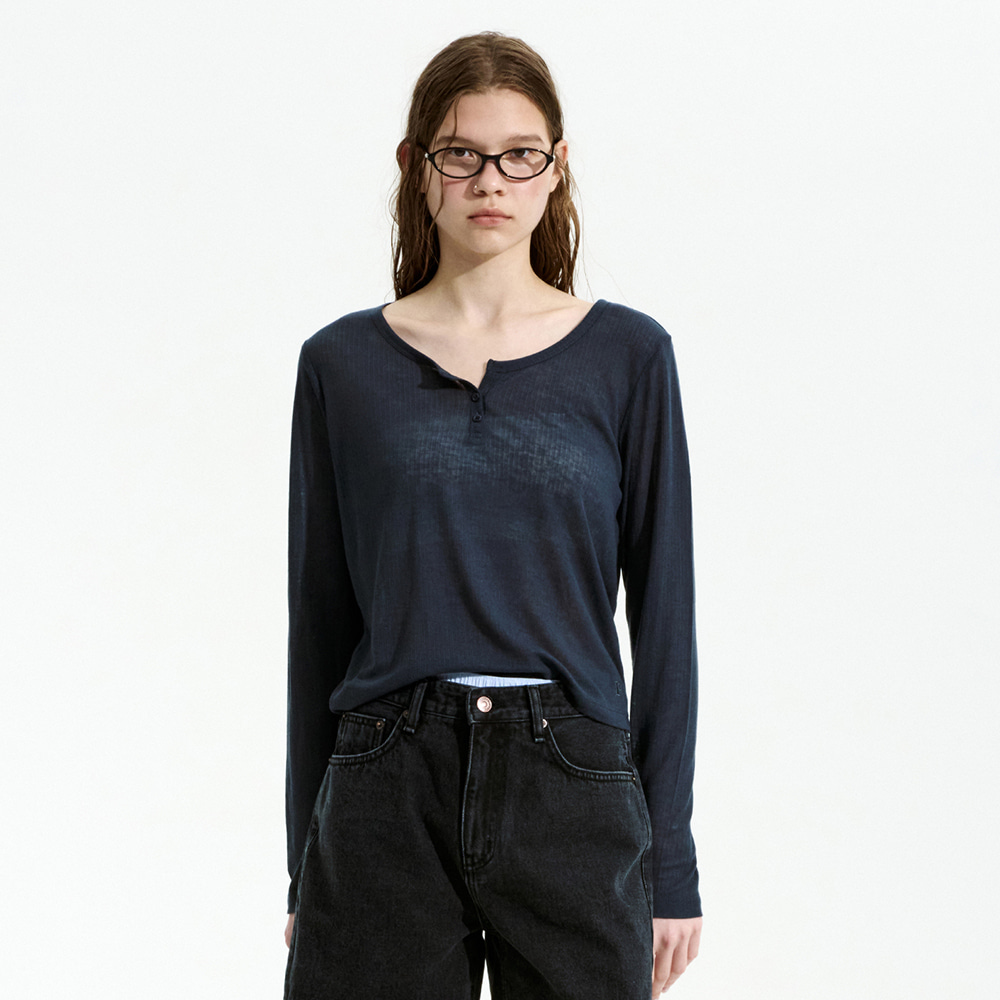 [로우클래식] SEE-THROUGH HENLEY NECK LONG SLEEVE T-SHIRT_CHARCOAL NAVY [LC262TS03HN]