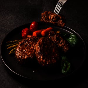 홀리닭 1kg육즙가득 두툼 국내산 돈육 소고기 함박스테이크 너비아니 떡갈비 패티