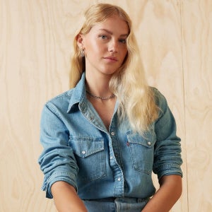 [롯데백화점] 리바이스 여성 아이코닉 웨스턴 데님 셔츠_16786-0018 LE1220755772