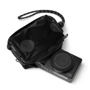 [스위치] CAMERA POUCH 001 Glossy Black Polka Dot CT-073-GBKPD