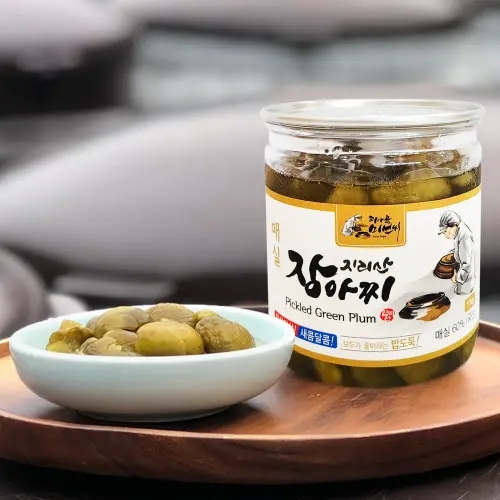 Piagol Misseon-ssi Crunchy Sweet and Sour Maesil Jangajji (Pickled Green Plums) 1kg, 1 unit