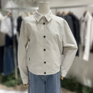온앤온 스트라이프 크롭 셔츠자켓