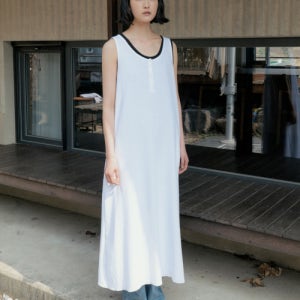 [스텝어라운드] Waffle Jersey Henley Sleeveless Dress_WHITE SA26SMOP01WH