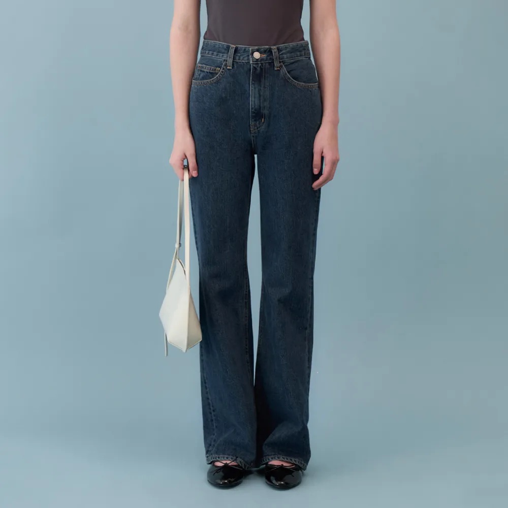 포유어아이즈온리 Wide Flared Denim (Mid Blue)