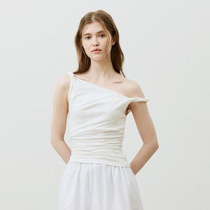 [아리] COS TWISTED SHIRRLING TOP / IVORY