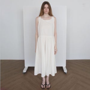 [유니제이] [29CM단독] Lauren One-piece (ivory)