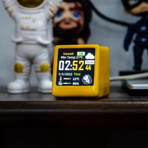 긱매직 슈퍼 쿨 미니 와이파이 데스크탑 디지털 날씨 시계 스테이션 (IPS LCD 화면 장식용 가젯)