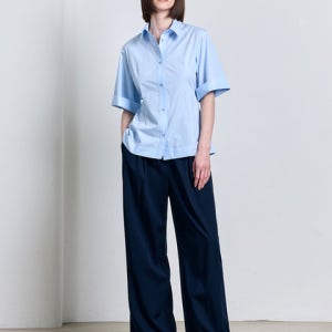 [코디너리] Back cut-out short sleeved shirt - blue
