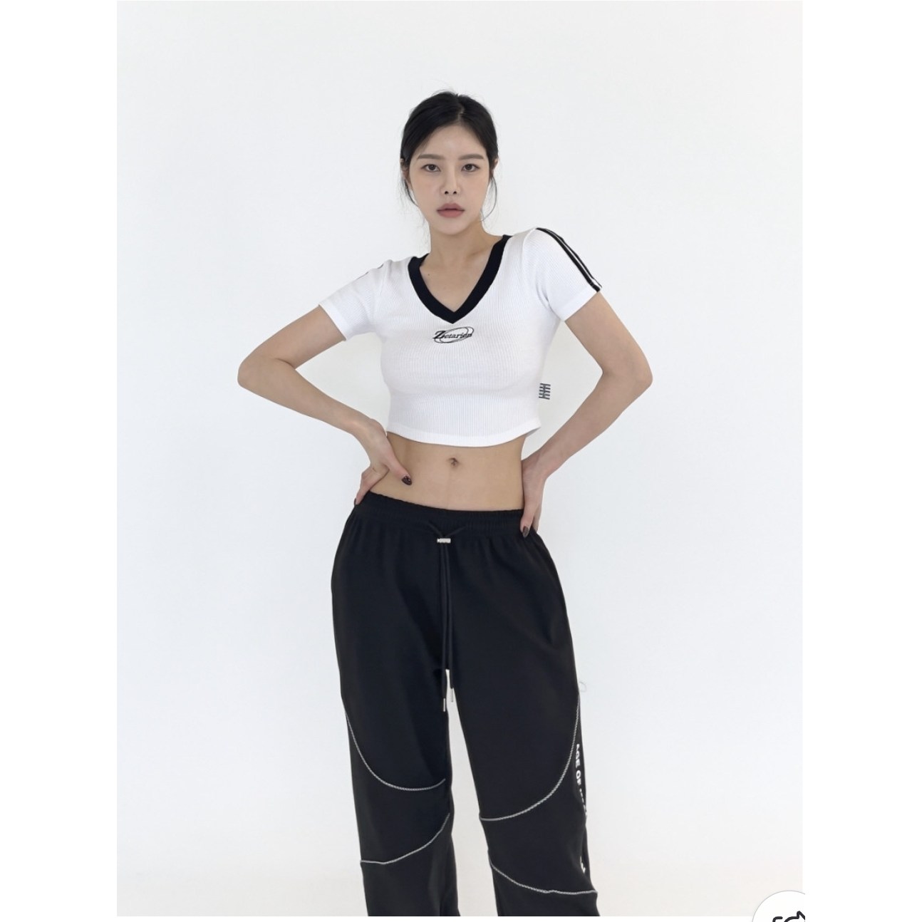 공연복 방송댄스복 댄스복상의 제타리온 V넥 골지 코튼 슬림 크롭티 화이트