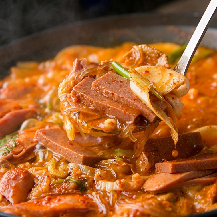 VDG 이태원 햄폭탄 부대찌개 맛있는