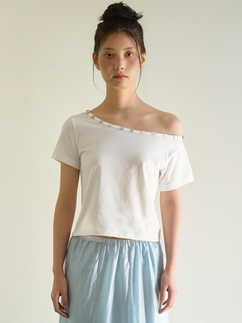 [언틸디예스] Asymmetric One-shoulder Button Top, Ivory