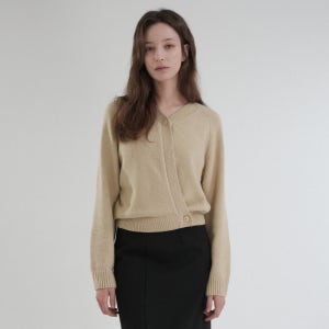 [블레티] V-neck Button Wrap Knit Cardigan (Beige)