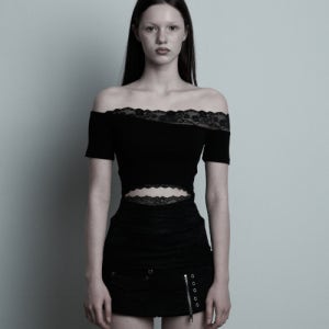 [일리오] Black Lace Off-shoulder top 26TO010BK