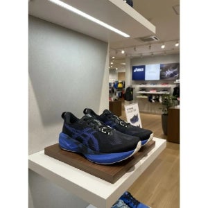 아식스 노바블라스트 5 러닝화 블랙 쿠셔닝 반발력 운동화 조깅화 마라톤 NOVABLAST5 1011B974.004