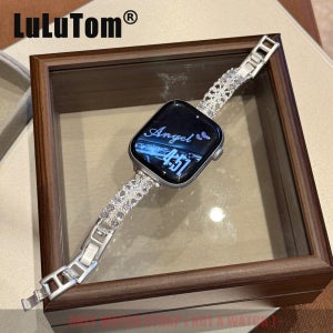 애플 워치 11 10 9 8 7 6 5 SE 4 Ultra 3 2 1용 파베 다이아몬드 장식의 우아한 여성용 시계 스트랩 (밴드) — 38mm 40mm 41mm 42mm 44mm 