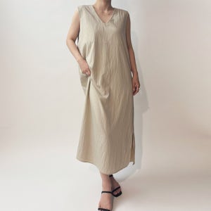 모던 브이넥 나일론 민소매 옆트임 맥시원피스