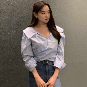 포딘블라우스 화이트 셔링 드레이프 랩 셔츠