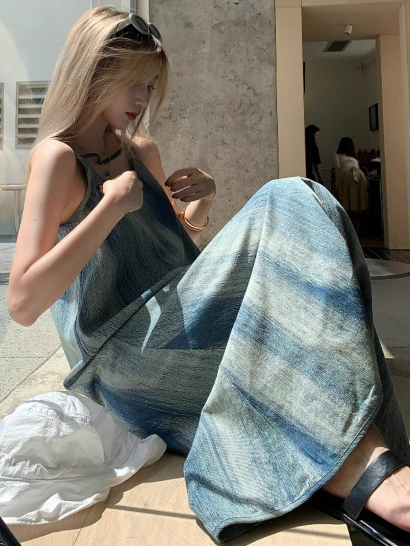 에스닉 빈티지 나염 끈나시 롱 원피스 여름 휴양지 비치웨어 바캉스룩 루즈핏 박시핏 체형커버 맥시 드레스 시원한 민소매 슬립 원피스 데일리룩 잉크 블루 타이다이 S