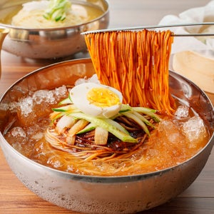 20년 전통! 탱글쫄깃한 부산 밀면 대용량 10인분 무료배송