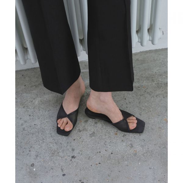 에퓨레 LEAH Mesh Wedge Mules (3color) 5020341262 103415
