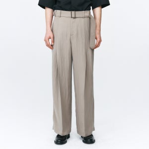 [신키아] BUCKLE STRAP WIDE TROUSERS WARM GREY