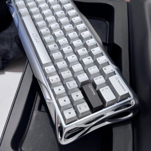 GravaStar V60Pro 마그네틱 스위치 E-스포츠 키보드 RT0.005 8K 가스켓 게이밍 키보드 알루미늄 합금 저지연 PC 게이머 선물