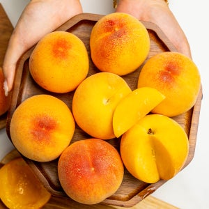 황토밭에서 재배한 선물용 햇사레 백도 황도 딱딱이 복숭아 3kg